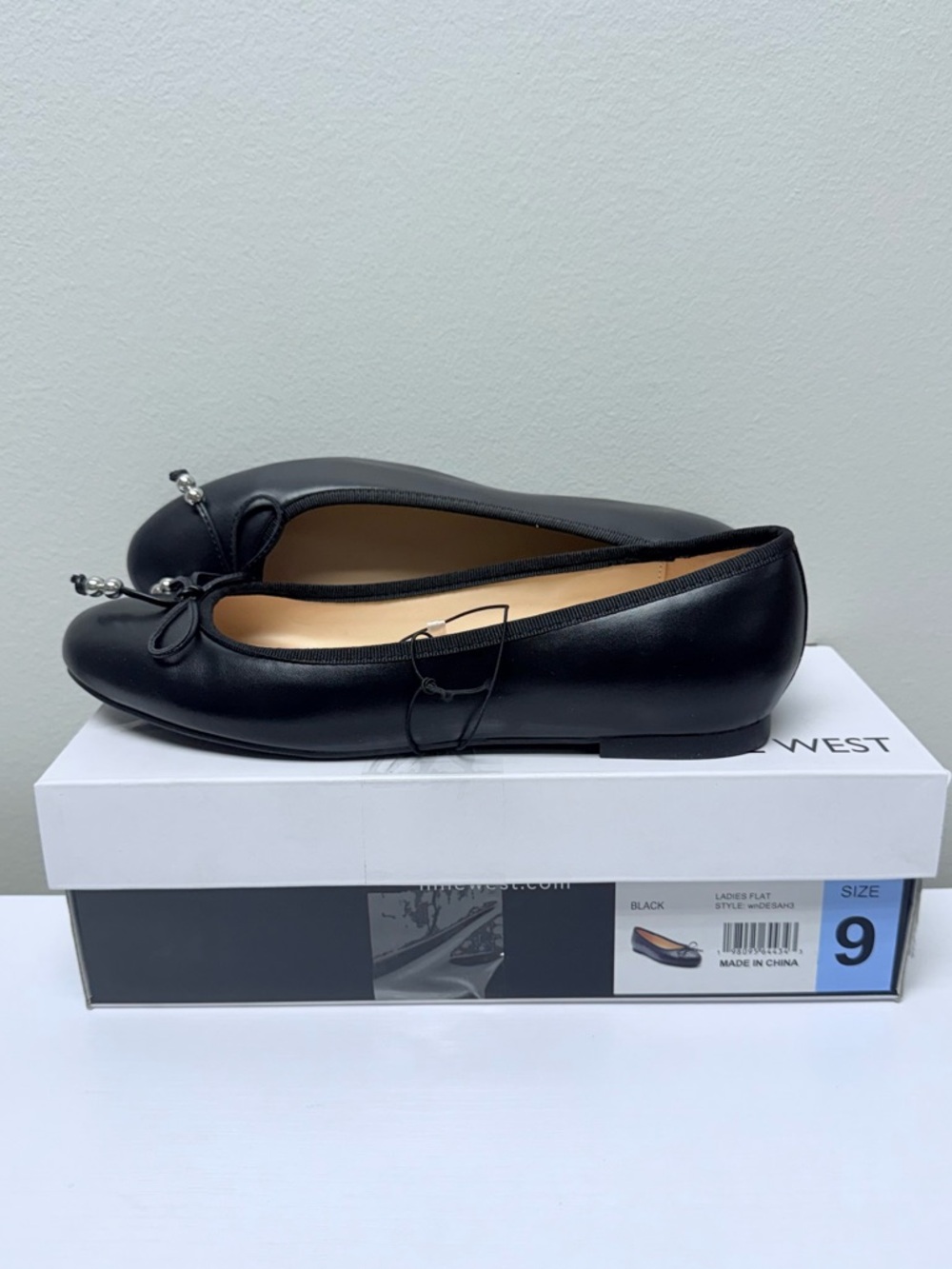 Nine West Women's Black Ballet Flats with Bow and Bead Detail, Size 9, NEW - Picture 3 of 5